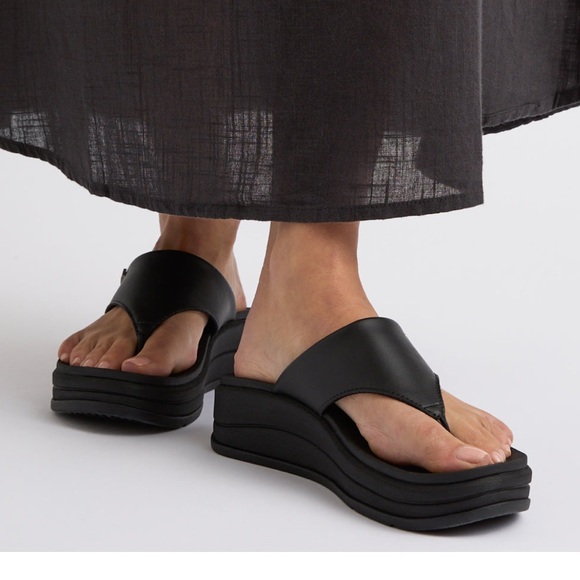 Reef Aura Platform Sandals - Picture 1 of 4
